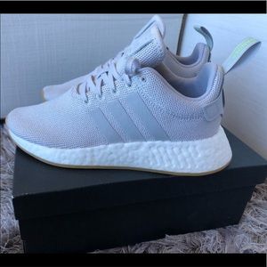 Adidas NMD R2 shoes size 7